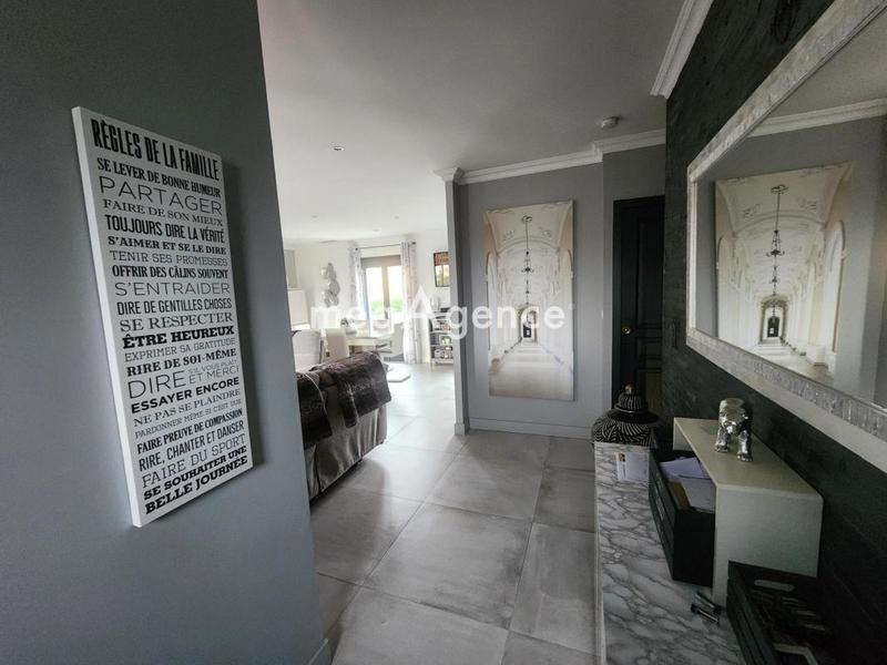 Maison - 180 m² - 5 pièces