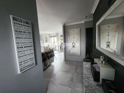 Maison - 180 m² - 5 pièces