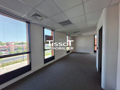 Bureau - 84 m² - 3 pièces