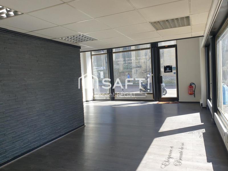 Local commercial - 70 m² - 4 pièces