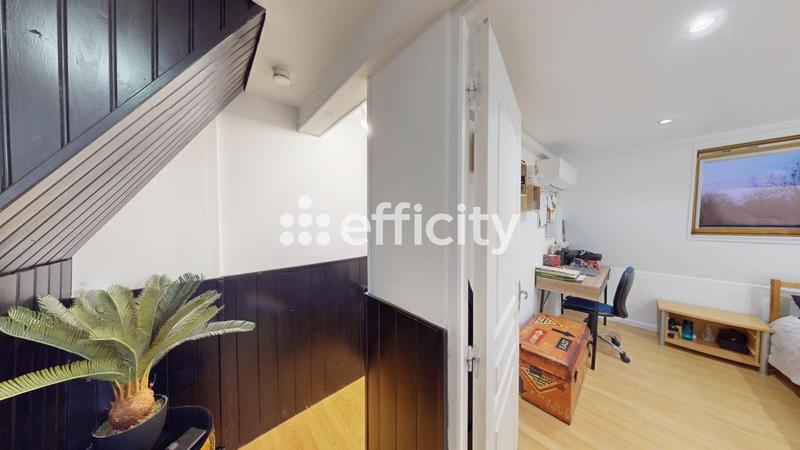 Maison - 94 m² - 5 pièces