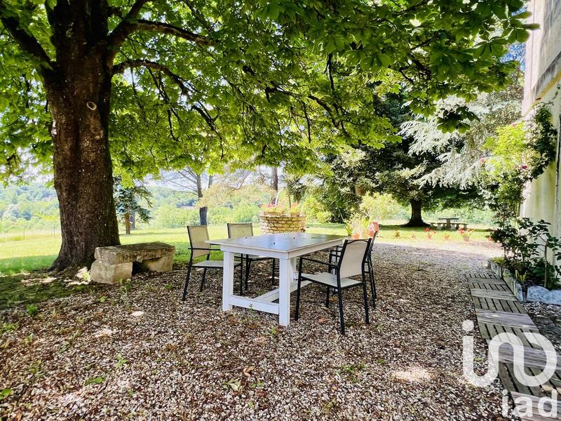 Maison - 310 m² - 10 pièces