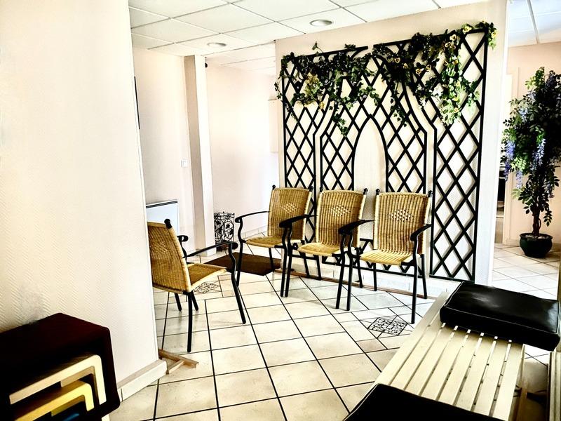 Bureau - 81 m² - 4 pièces