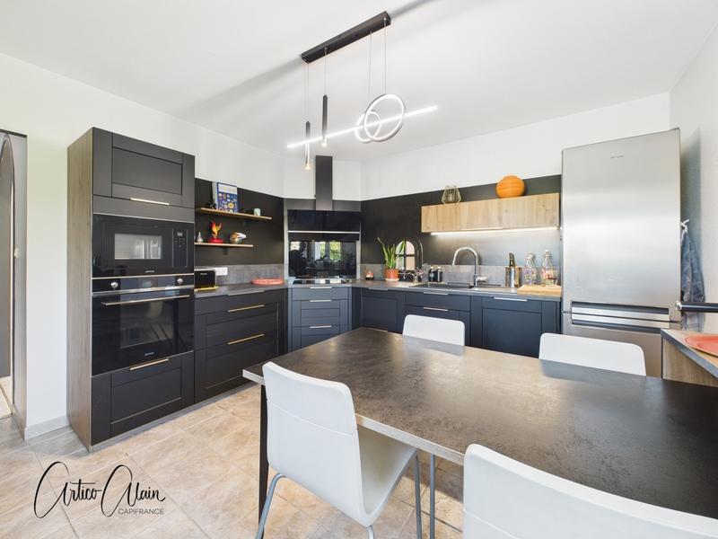 Maison - 172 m² - 6 pièces