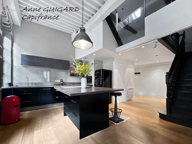 Appartement ancien - 159 m² - 4 pièces