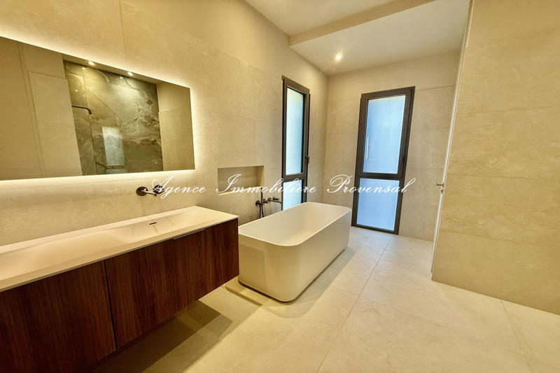 Appartement - 150 m² - 4 pièces