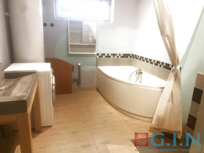 Maison - 170 m² - 9 pièces