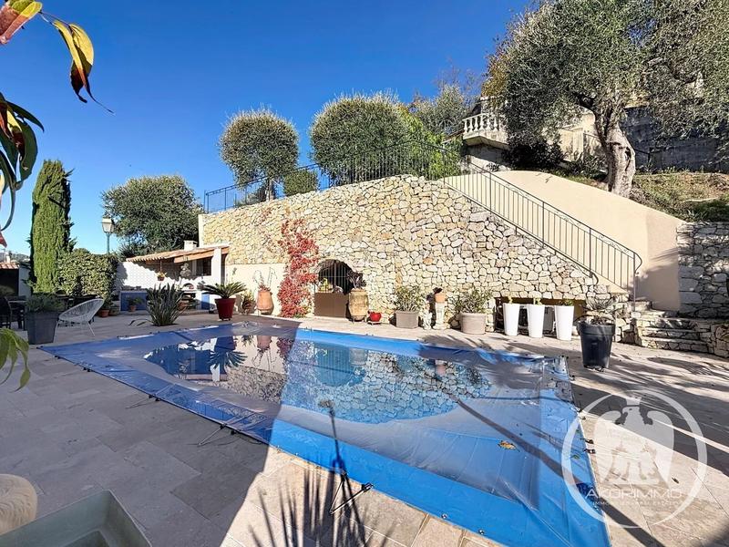 Maison - 125 m² - 6 pièces