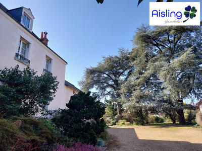 Maison ancienne - 196 m² - 8 pièces