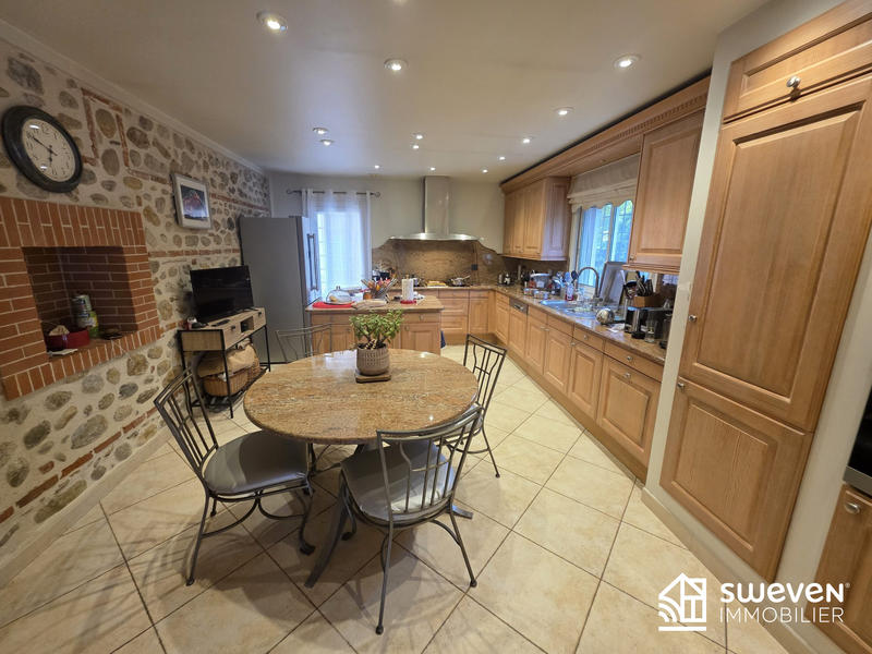 Mas - 360 m² - 10 pièces