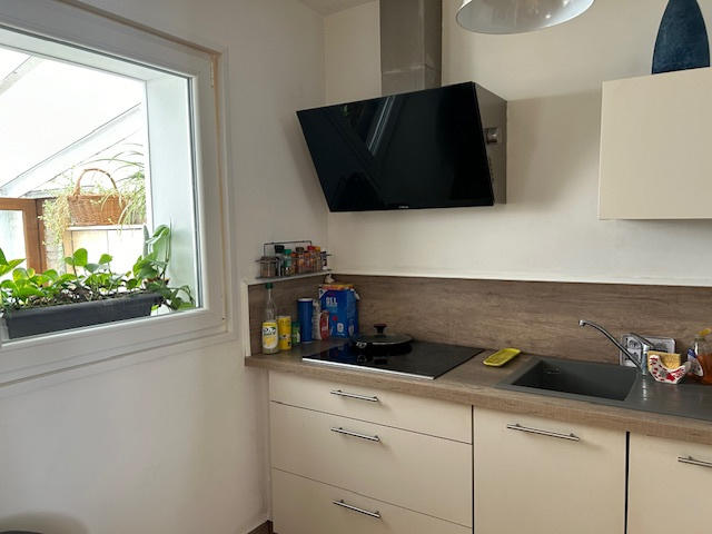 Maison - 80 m² - 8 pièces