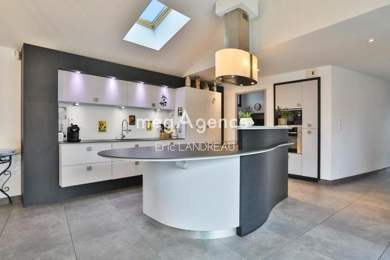 Maison - 190 m² - 6 pièces