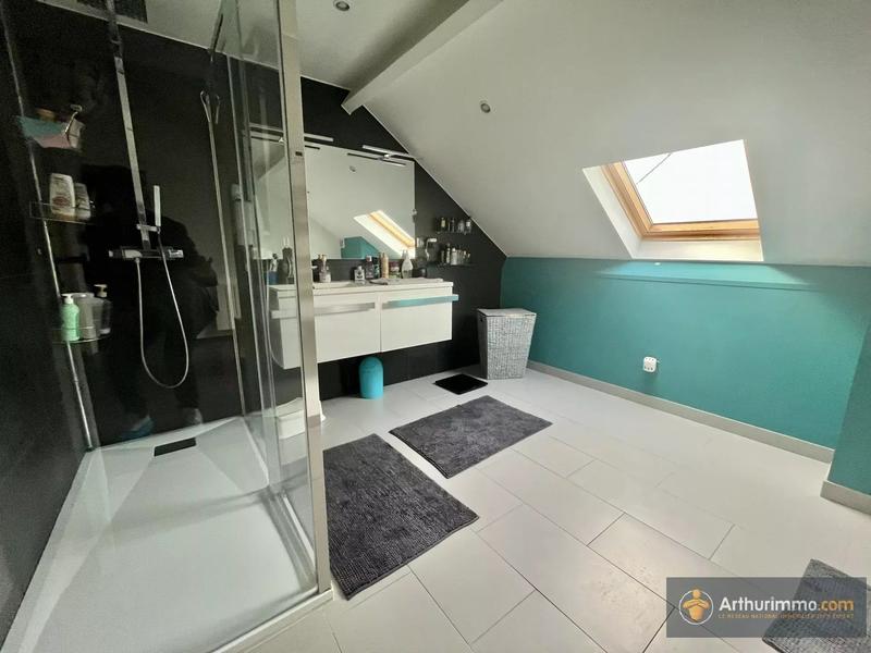 Maison - 200 m² - 7 pièces