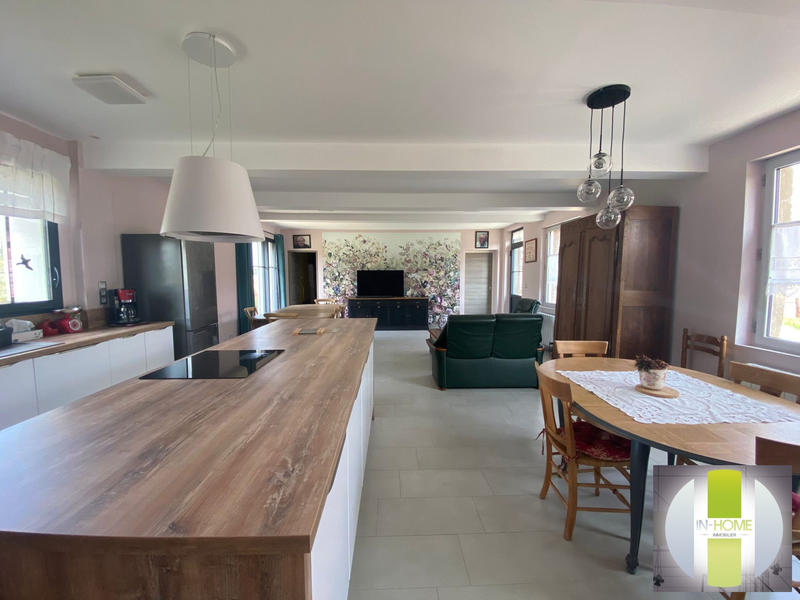 Maison - 102 m² - 4 pièces