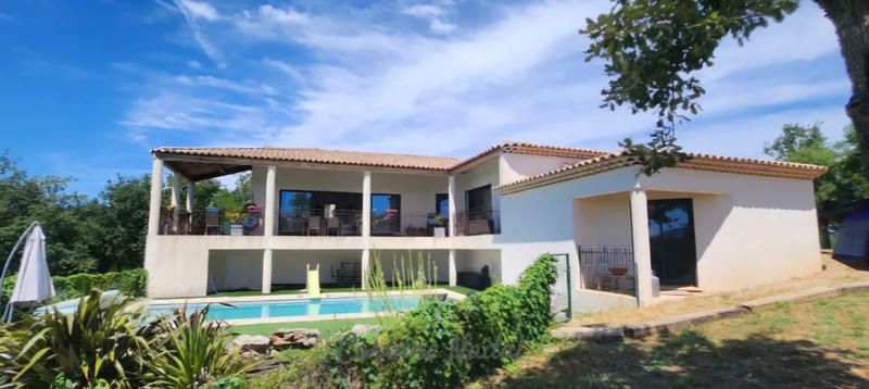 Maison - 223 m² - 8 pièces