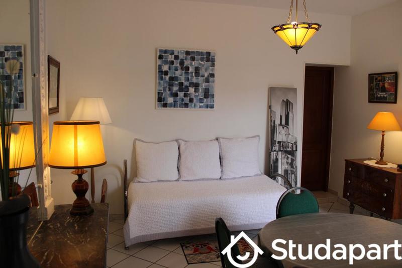 Chambre - 14 m² - 1 pièce