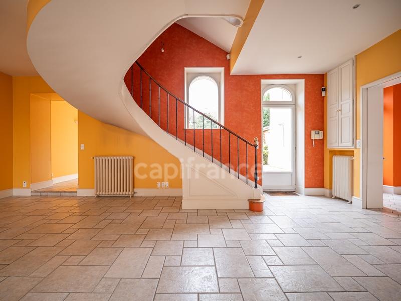 Maison bourgeoise - 380 m² - 10 pièces
