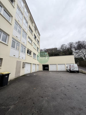 Parking / Garage - 12 m²