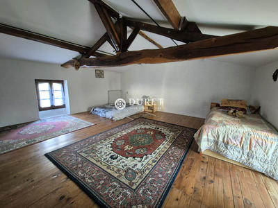 Maison - 143 m² - 5 pièces