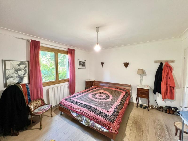 Maison - 282 m² - 9 pièces