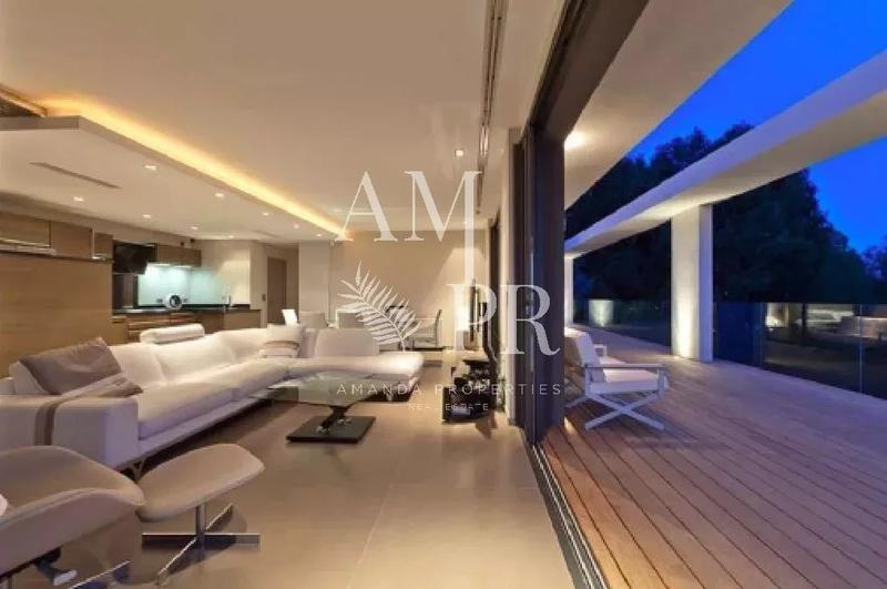 Villa - 260 m² - 7 pièces