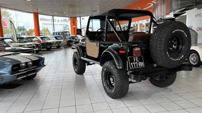 Jeep Cj 7 304 Ci V8 Quadratrac Noire 1976