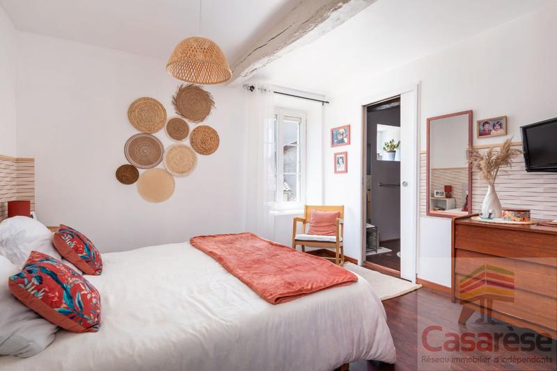 Maison - 180 m² - 6 pièces