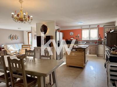 Maison - 198 m² - 6 pièces