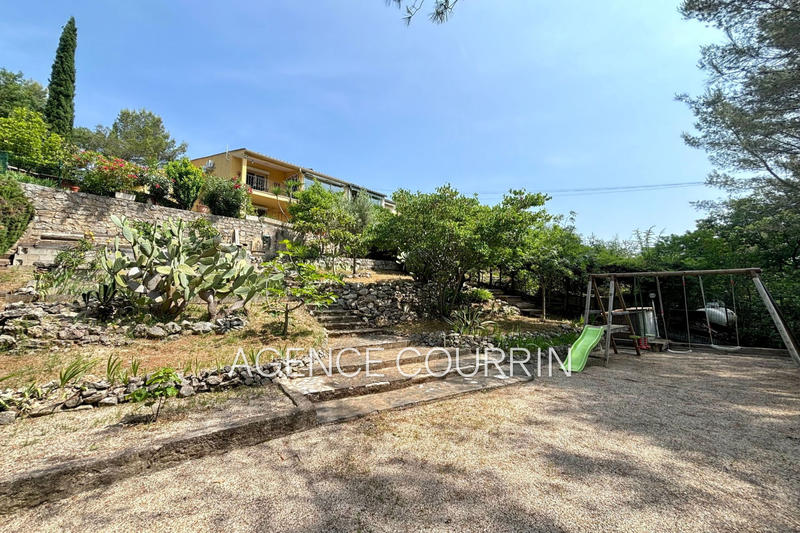 Maison - 167 m² - 5 pièces