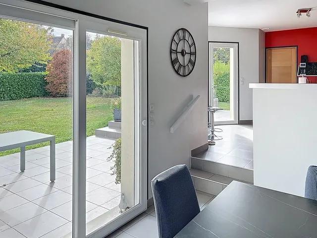 Maison contemporaine - 205 m² - 6 pièces