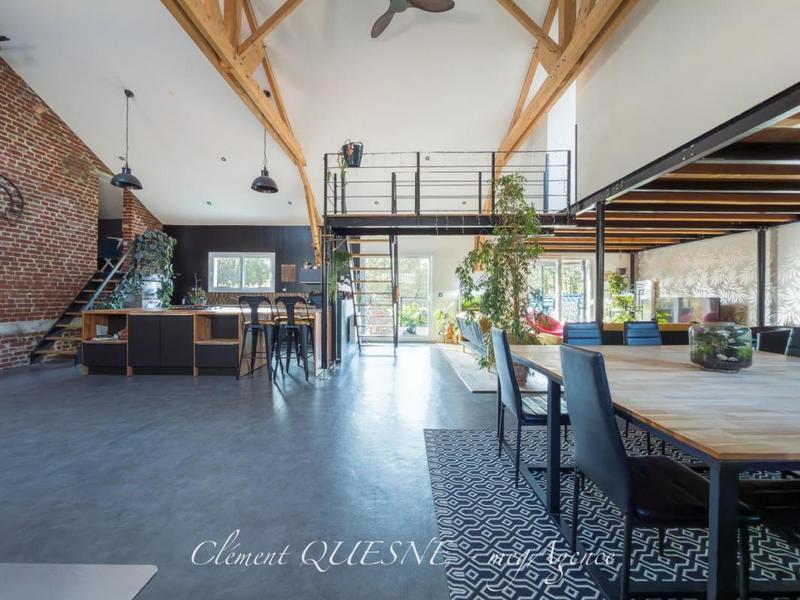 Maison - 225 m² - 7 pièces