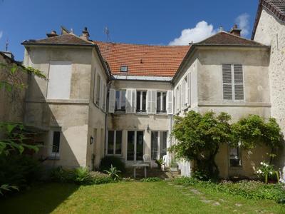 Maison - 340 m² - 6 pièces