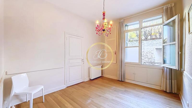 Maison de village - 196 m² - 10 pièces