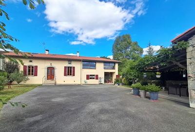 Maison de village - 249 m² - 7 pièces