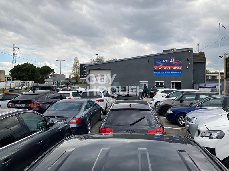 Local d'activité / Entrepôt - 550 m²