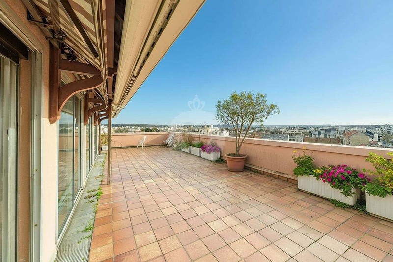 Appartement - 150 m² - 6 pièces