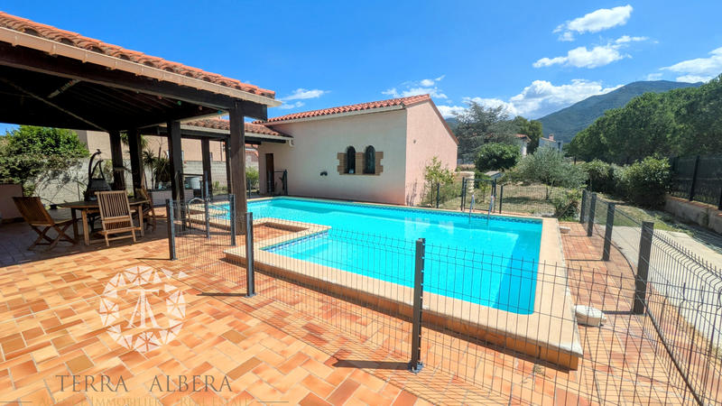 Villa - 212 m² - 8 pièces