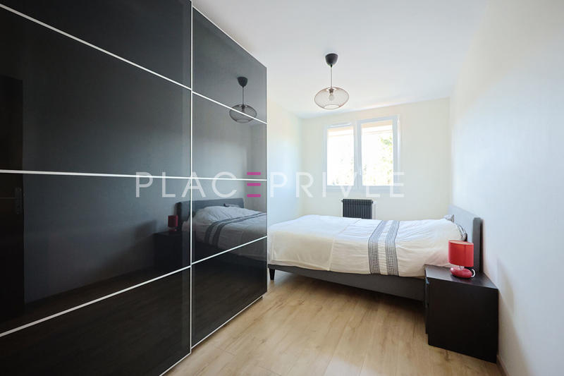 Appartement - 79 m² - 4 pièces