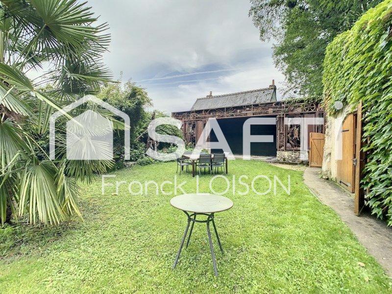 Maison - 203 m² - 7 pièces