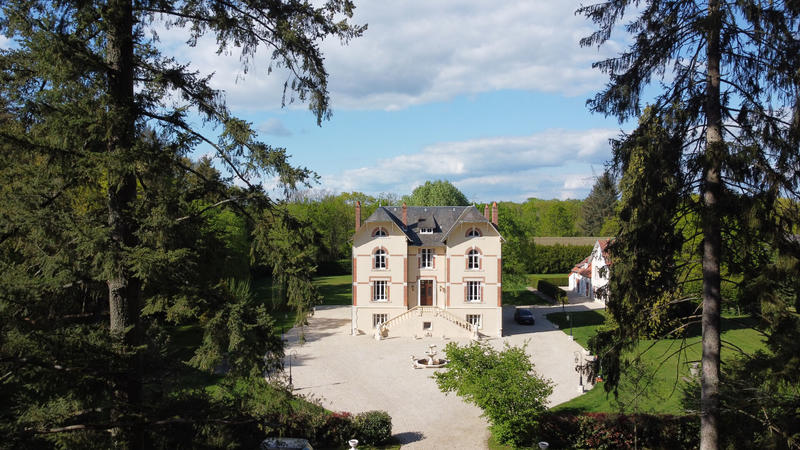 Manoir - 437 m² - 7 pièces