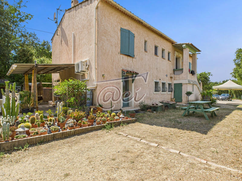 Villa - 160 m² - 5 pièces