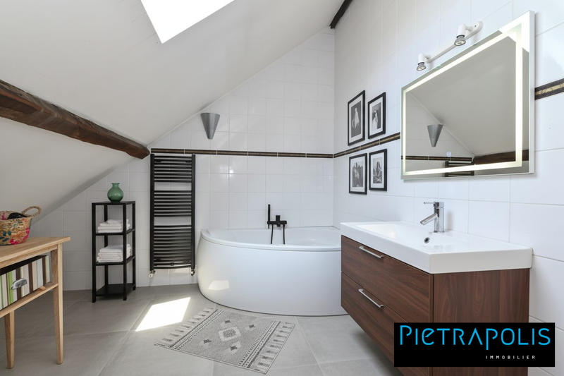 Maison ancienne - 190 m² - 6 pièces