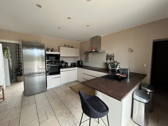 Maison - 174 m² - 7 pièces