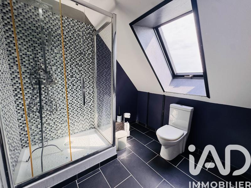 Maison - 195 m² - 8 pièces