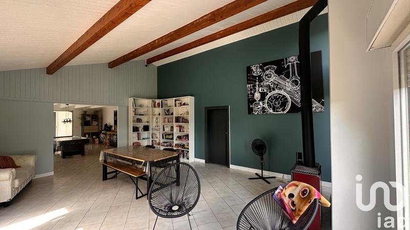 Maison - 239 m² - 8 pièces