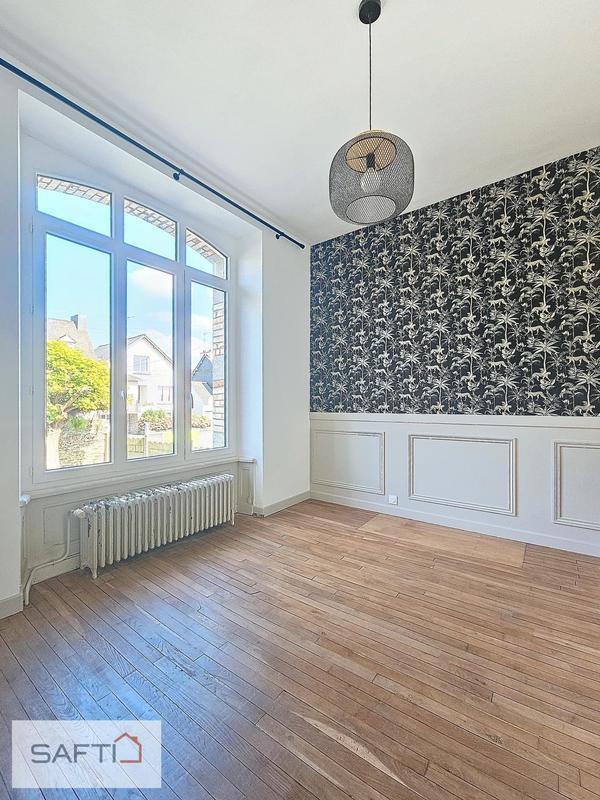 Maison - 197 m² - 9 pièces