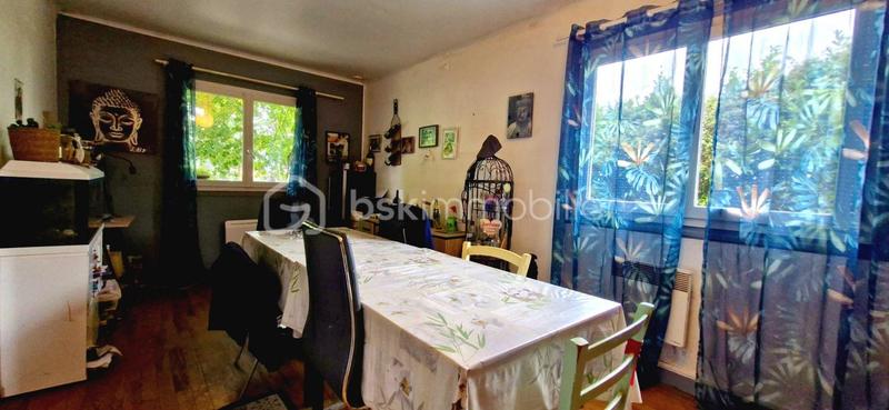 Demeure - 120 m² - 7 pièces