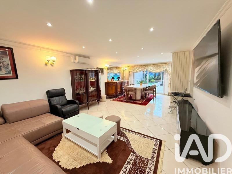 Maison - 165 m² - 8 pièces