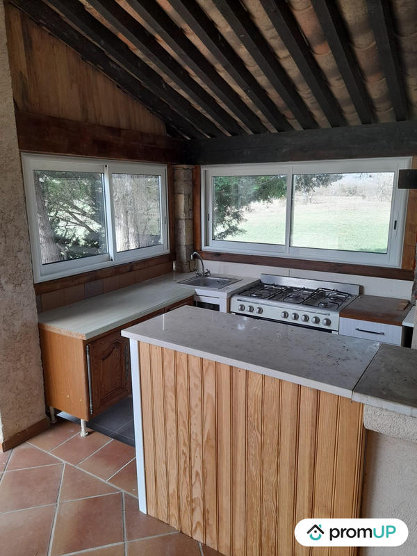 Villa - 220 m² - 8 pièces