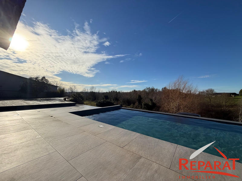 Maison - 161 m² - 6 pièces